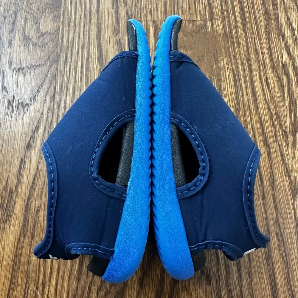 Nike Navy Blue Toddler Sandals, size 6
